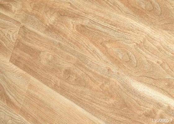 AC4 12mm Water Resistant Laminate Wood Flooring 100% Recyclable