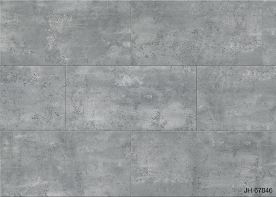 Waterproof Wood Plastic Composite Flooring Antiskid 3.5-8mm
