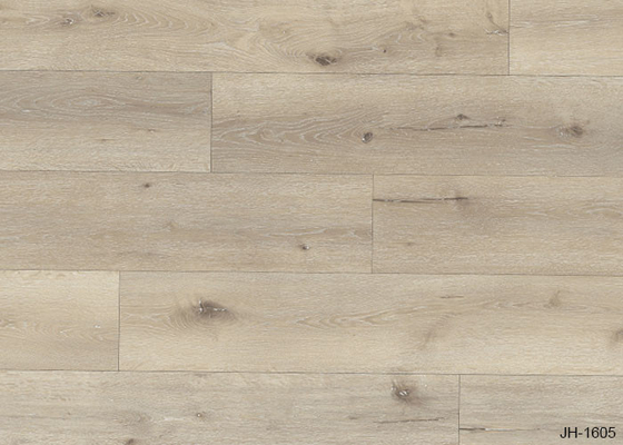 Solid Core Luxury Rigid SPC Vinyl Click Flooring UV Cured Coating Plastic Wood Texture